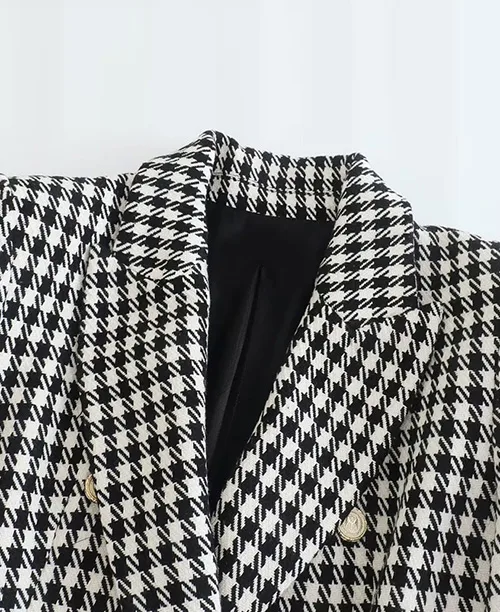 Blazer feminino xadrez preto e branco - imagem 3