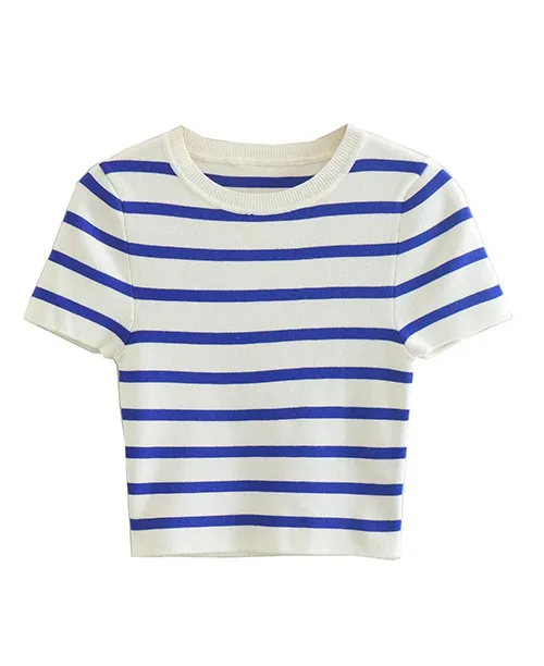 Blusa cropped feminina listrada preto e branco - imagem 12