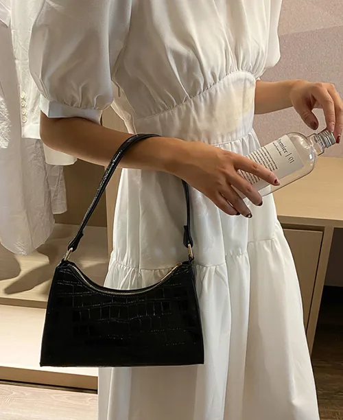 Bolsa de ombro pequena de couro sintético - imagem 4