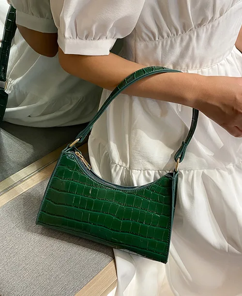 Bolsa de ombro pequena de couro sintético - imagem 7