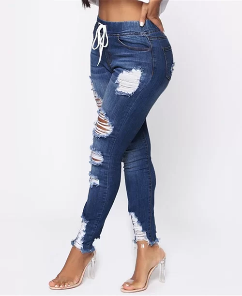 Calça jeans feminina destroyed