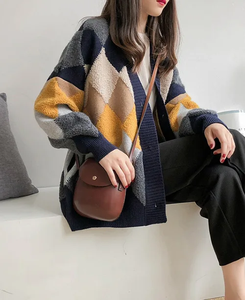 Cardigan xadrez feminino de tricô - imagem 8