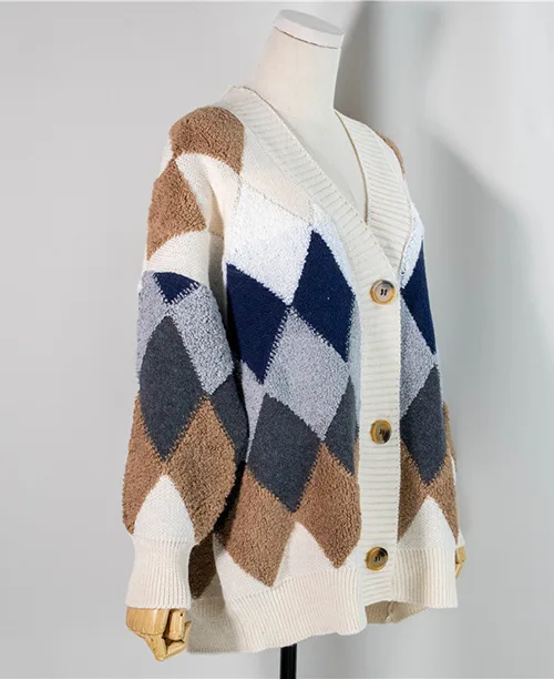 Cardigan xadrez feminino de tricô - imagem 5