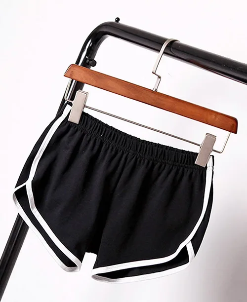 Shorts curto de moletom - imagem 4