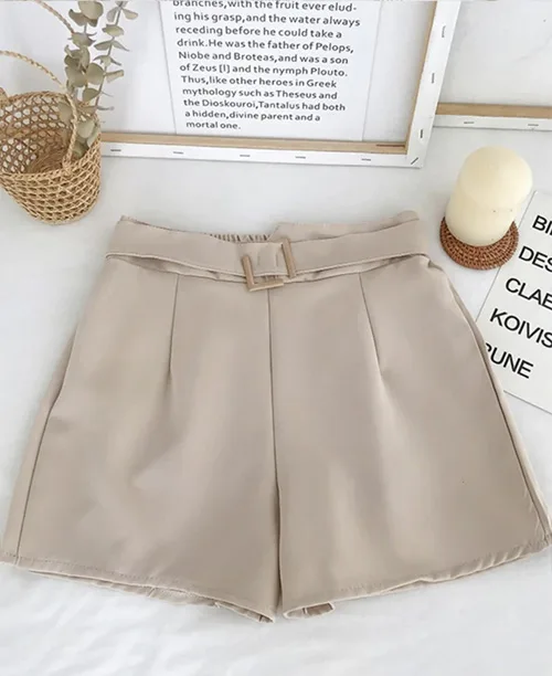 Shorts feminino social alfaiataria com cinto - imagem 9