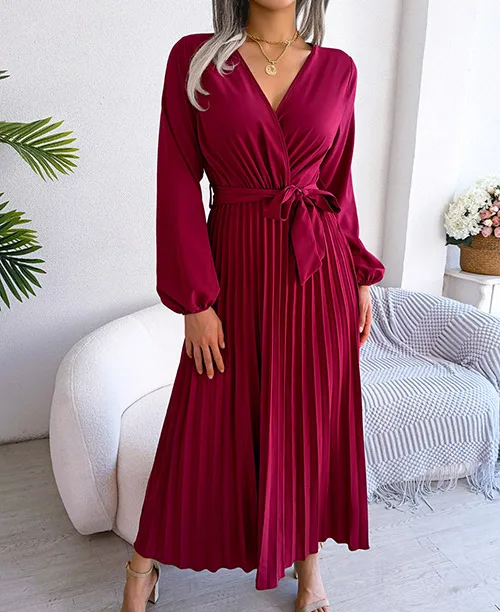Vestido longo plissado com manga longa
