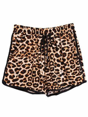 Shorts feminino estampa de onça