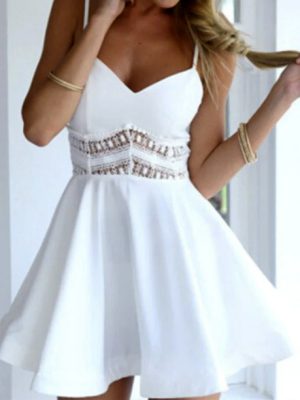 vestido-curto-de-alcinha-com-detalhe-em-renda (3)