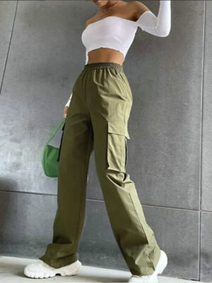 Calça cargo feminina de sarja