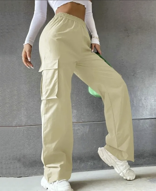 Calça cargo feminina de sarja